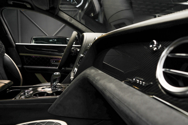 Bentley Bentayga 6.0 W12 Speed HUD Massage Panodak Leer ACC Keyless 360 Camera Elektr. achterklep Luchtvering Alcantara hemelbekleding Elektr. verstelbare stoelen voor & achter met memory Navi PDC Naim Soundsystem LM velgen