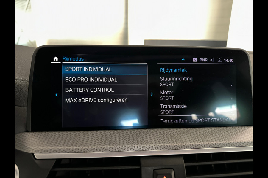 BMW X3 XDrive30e High Executive M Sport Pano|Trekhaak|Sfeer