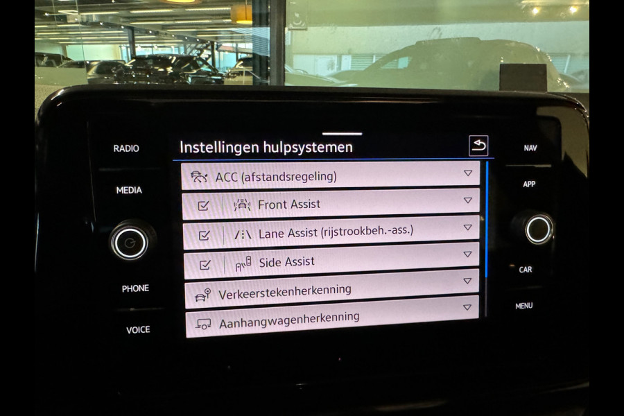 Volkswagen T-Roc 1.5 TSI R-Line Pano|Keyles|IQ|Sfeer|Camera