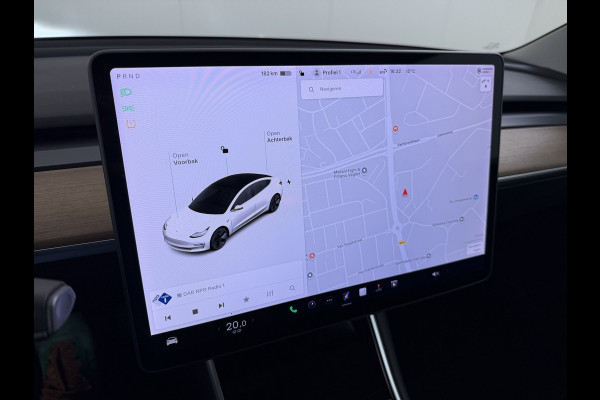 Tesla Model 3 RWD SR Plus 325PK LFP Accu AutoPilot Leer Pano-Dak Adaptive-Cruise Camera's Elektr.-Stuur+Stoelen+Spiegels+Geheugen+Easy-Entry+V Navi LED DAB Voorverwarmen Keyless One-Pedal-Drive Lmv 18" SOH 89% 1e Eigenaar Origineel Nederlandse Auto Fabrieks Garantie op Accu en Motor tot 4-12-2028/160.000km