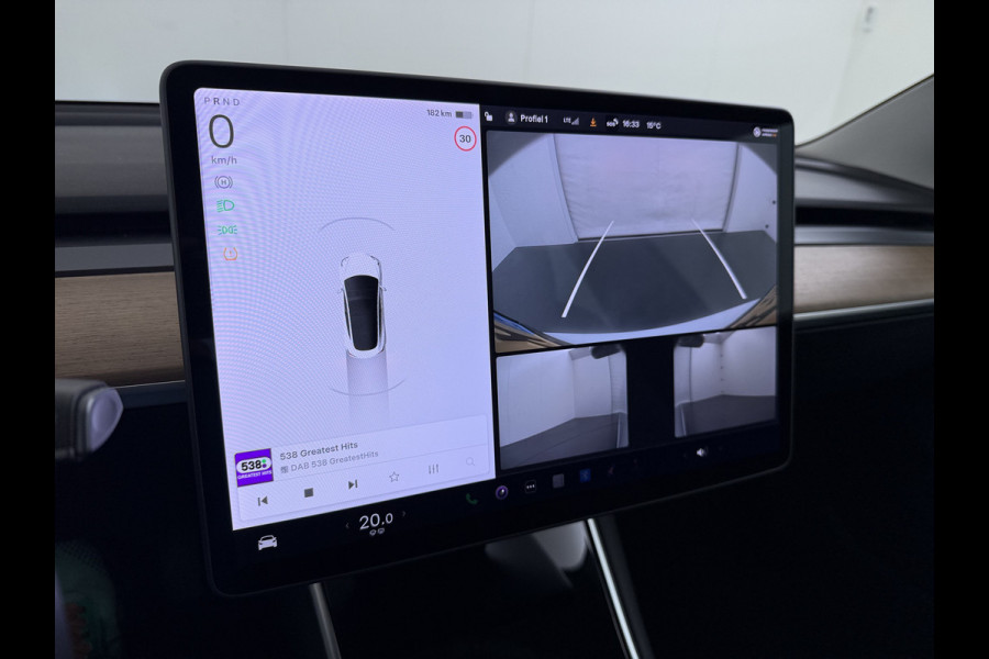 Tesla Model 3 RWD SR Plus 325PK LFP Accu AutoPilot Leer Pano-Dak Adaptive-Cruise Camera's Elektr.-Stuur+Stoelen+Spiegels+Geheugen+Easy-Entry+V Navi LED DAB Voorverwarmen Keyless One-Pedal-Drive Lmv 18" SOH 89% 1e Eigenaar Origineel Nederlandse Auto Fabrieks Garantie op Accu en Motor tot 4-12-2028/160.000km