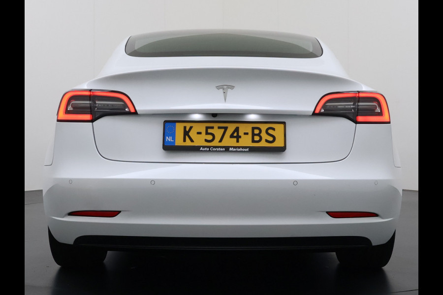 Tesla Model 3 RWD SR Plus 325PK LFP Accu AutoPilot Leer Pano-Dak Adaptive-Cruise Camera's Elektr.-Stuur+Stoelen+Spiegels+Geheugen+Easy-Entry+V Navi LED DAB Voorverwarmen Keyless One-Pedal-Drive Lmv 18" SOH 89% 1e Eigenaar Origineel Nederlandse Auto Fabrieks Garantie op Accu en Motor tot 4-12-2028/160.000km
