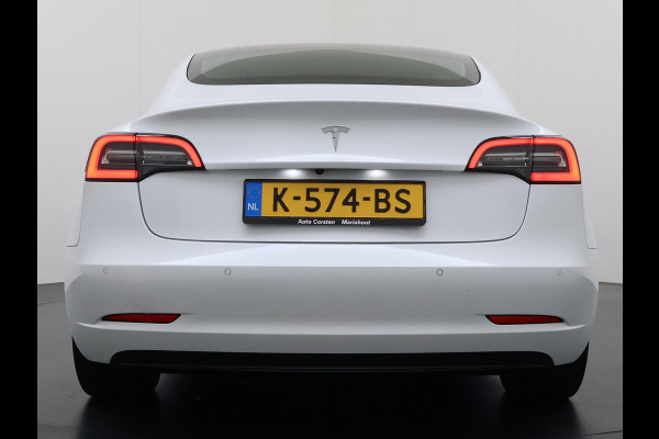 Tesla Model 3 RWD SR Plus 325PK LFP Accu AutoPilot Leer Pano-Dak Adaptive-Cruise Camera's Elektr.-Stuur+Stoelen+Spiegels+Geheugen+Easy-Entry+V Navi LED DAB Voorverwarmen Keyless One-Pedal-Drive Lmv 18" SOH 89% 1e Eigenaar Origineel Nederlandse Auto Fabrieks Garantie op Accu en Motor tot 4-12-2028/160.000km