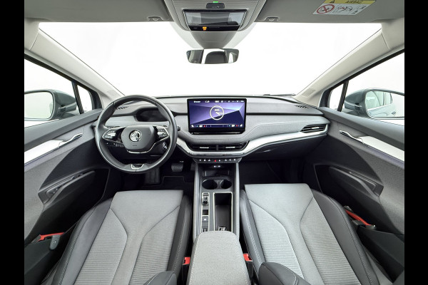 Škoda ENYAQ iV 80 Trekhaak Adap.Cruise 3 Fase Warmtepomp Camera Apple Carplay/Android Auto Navi Ecc Pdc Assistentie+Climate Pakket Led Lmv Stoel+Stuurverwarming Lane Assist File Assistent Bluetooth Isofix Keyless-go Connected services Dodehoek detector 1e Eigenaar Origineel Nederlandse Auto 1.000KG Trekgewicht
