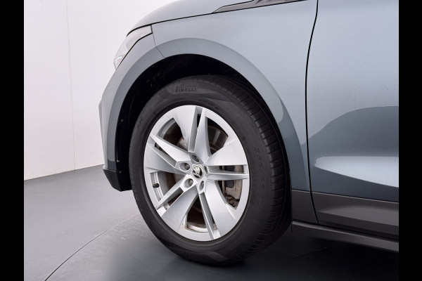 Škoda ENYAQ iV 80 Trekhaak Adap.Cruise 3 Fase Warmtepomp Camera Apple Carplay/Android Auto Navi Ecc Pdc Assistentie+Climate Pakket Led Lmv Stoel+Stuurverwarming Lane Assist File Assistent Bluetooth Isofix Keyless-go Connected services Dodehoek detector 1e Eigenaar Origineel Nederlandse Auto 1.000KG Trekgewicht