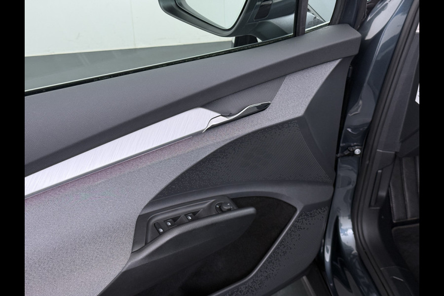 Škoda ENYAQ iV 80 Trekhaak Adap.Cruise 3 Fase Warmtepomp Camera Apple Carplay/Android Auto Navi Ecc Pdc Assistentie+Climate Pakket Led Lmv Stoel+Stuurverwarming Lane Assist File Assistent Bluetooth Isofix Keyless-go Connected services Dodehoek detector 1e Eigenaar Origineel Nederlandse Auto 1.000KG Trekgewicht