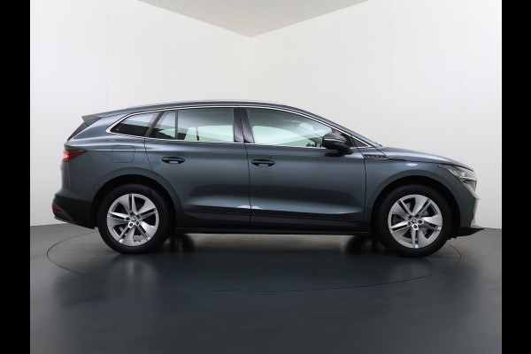 Škoda ENYAQ iV 80 Trekhaak Adap.Cruise 3 Fase Warmtepomp Camera Apple Carplay/Android Auto Navi Ecc Pdc Assistentie+Climate Pakket Led Lmv Stoel+Stuurverwarming Lane Assist File Assistent Bluetooth Isofix Keyless-go Connected services Dodehoek detector 1e Eigenaar Origineel Nederlandse Auto 1.000KG Trekgewicht