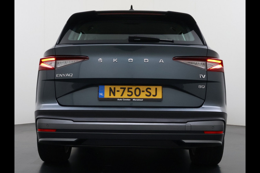 Škoda ENYAQ iV 80 Trekhaak Adap.Cruise 3 Fase Warmtepomp Camera Apple Carplay/Android Auto Navi Ecc Pdc Assistentie+Climate Pakket Led Lmv Stoel+Stuurverwarming Lane Assist File Assistent Bluetooth Isofix Keyless-go Connected services Dodehoek detector 1e Eigenaar Origineel Nederlandse Auto 1.000KG Trekgewicht