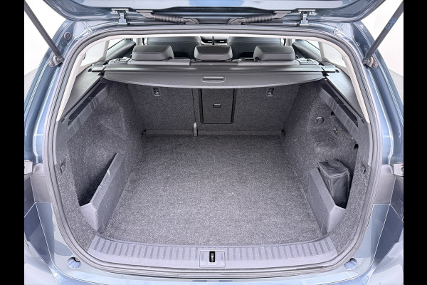 Škoda ENYAQ iV 80 Trekhaak Adap.Cruise 3 Fase Warmtepomp Camera Apple Carplay/Android Auto Navi Ecc Pdc Assistentie+Climate Pakket Led Lmv Stoel+Stuurverwarming Lane Assist File Assistent Bluetooth Isofix Keyless-go Connected services Dodehoek detector 1e Eigenaar Origineel Nederlandse Auto 1.000KG Trekgewicht