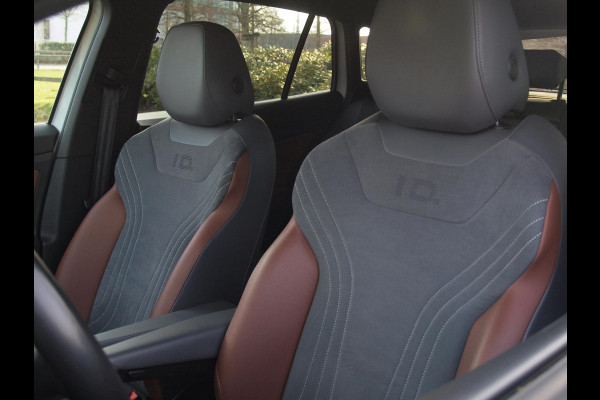 Volkswagen ID.4 First 77 kWh | SOH 90 % | Camera | Trekhaak | Sfeerverlichting | Apple Carplay |