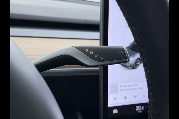 Tesla Model 3 Long Range AWD 75kWh Trekhaak Warmtepomp Lmv 18" AutoPilot Leder Pano-Dak Adaptive-Cruise Camera's Elektr.-Stuur+Stoelen+Spiegel Navi LED DAB Voorverwarmen interieur Keyless One-Pedal-Drive 4WD 1.000kg Trekvermogen Origineel Nederlandse Auto Fabrieksgarantie op Accu en Motor tot 25-09-2028/192.00km