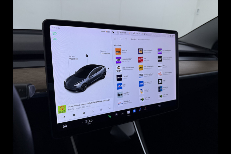 Tesla Model 3 Long Range AWD 75kWh Trekhaak Warmtepomp Lmv 18" AutoPilot Leder Pano-Dak Adaptive-Cruise Camera's Elektr.-Stuur+Stoelen+Spiegel Navi LED DAB Voorverwarmen interieur Keyless One-Pedal-Drive 4WD 1.000kg Trekvermogen Origineel Nederlandse Auto Fabrieksgarantie op Accu en Motor tot 25-09-2028/192.00km