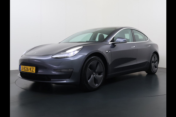 Tesla Model 3 Long Range AWD 75kWh Trekhaak Warmtepomp Lmv 18" AutoPilot Leder Pano-Dak Adaptive-Cruise Camera's Elektr.-Stuur+Stoelen+Spiegel Navi LED DAB Voorverwarmen interieur Keyless One-Pedal-Drive 4WD 1.000kg Trekvermogen Origineel Nederlandse Auto Fabrieksgarantie op Accu en Motor tot 25-09-2028/192.00km