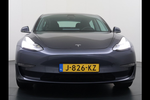 Tesla Model 3 Long Range AWD 75kWh Trekhaak Warmtepomp Lmv 18" AutoPilot Leder Pano-Dak Adaptive-Cruise Camera's Elektr.-Stuur+Stoelen+Spiegel Navi LED DAB Voorverwarmen interieur Keyless One-Pedal-Drive 4WD 1.000kg Trekvermogen Origineel Nederlandse Auto Fabrieksgarantie op Accu en Motor tot 25-09-2028/192.00km
