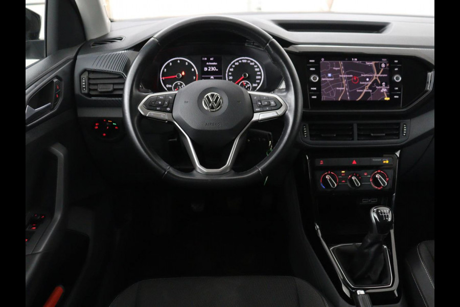 Volkswagen T-Cross 1.0 TSI Life | Carplay | Navigatie | Adaptive cruise | Dodehoek detectie | Airco | Bluetooth | Getint glas | Regen-/lichtsensor