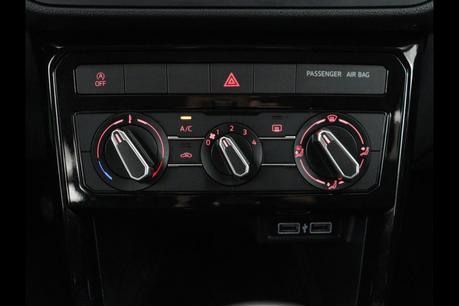 Volkswagen T-Cross 1.0 TSI Life | Carplay | Navigatie | Adaptive cruise | Dodehoek detectie | Airco | Bluetooth | Getint glas | Regen-/lichtsensor