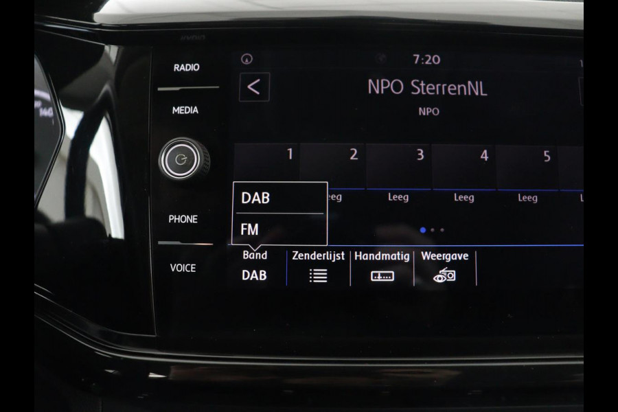 Volkswagen T-Cross 1.0 TSI Life | Carplay | Navigatie | Adaptive cruise | Dodehoek detectie | Airco | Bluetooth | Getint glas | Regen-/lichtsensor