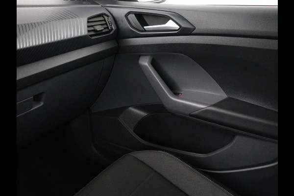 Volkswagen T-Cross 1.0 TSI Life | Carplay | Navigatie | Adaptive cruise | Dodehoek detectie | Airco | Bluetooth | Getint glas | Regen-/lichtsensor