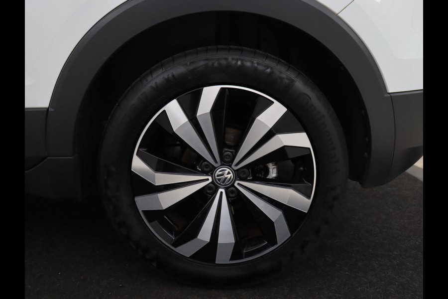 Volkswagen T-Cross 1.0 TSI Life | Carplay | Navigatie | Adaptive cruise | Dodehoek detectie | Airco | Bluetooth | Getint glas | Regen-/lichtsensor