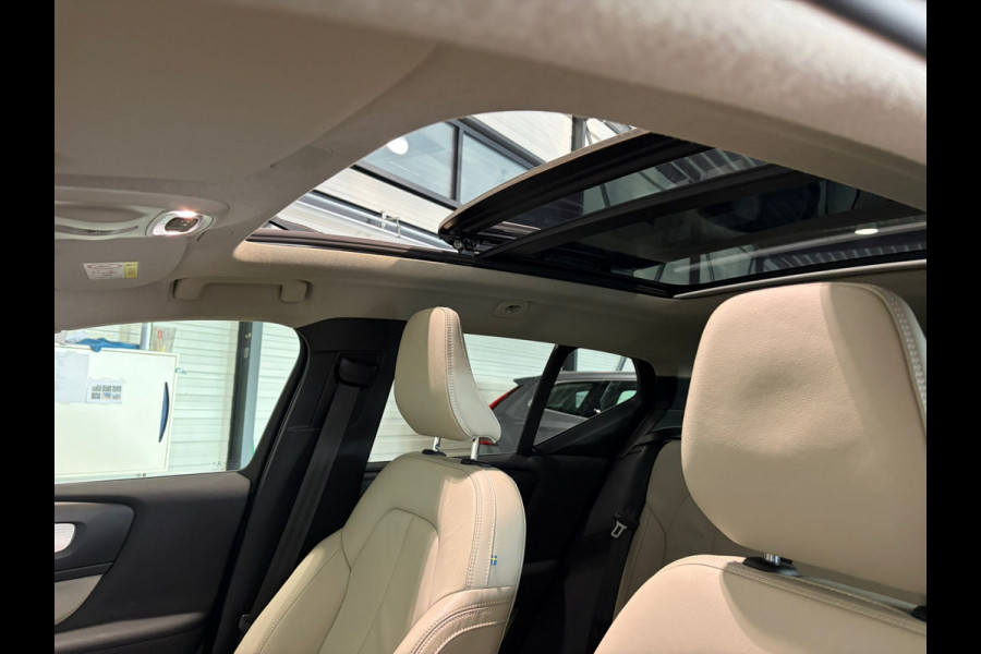 Volvo XC40 T5 Aut. Plug-in Hybrid Inscription Leder Panoramadak Parkeercamera 262pk