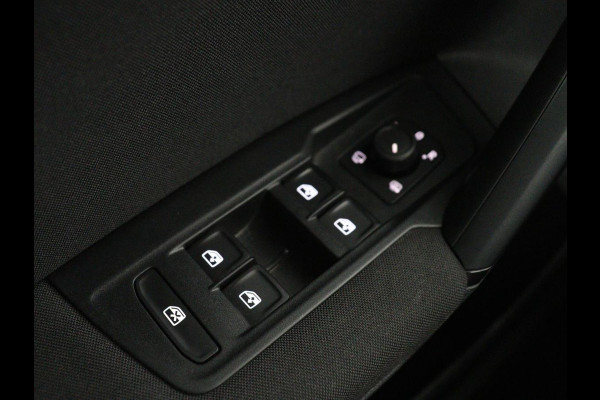 Volkswagen Tiguan 1.5 TSI Life Business | Panoramadak | Trekhaak | Camera | Virtual Cockpit | Park Assist | Adaptive cruise | Navigatie | Keyless | Full LED | Carplay |