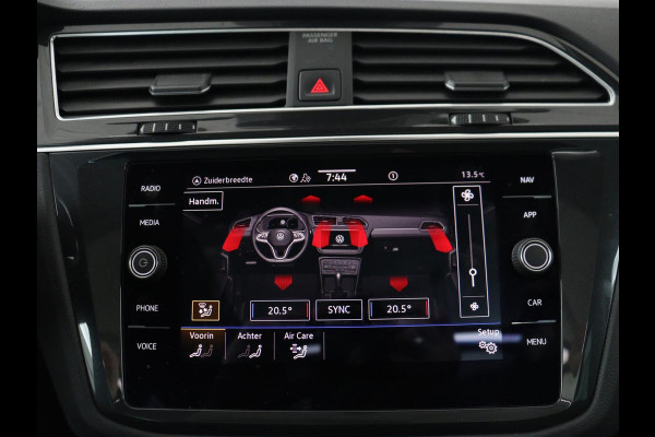 Volkswagen Tiguan 1.5 TSI Life Business | Panoramadak | Trekhaak | Camera | Virtual Cockpit | Park Assist | Adaptive cruise | Navigatie | Keyless | Full LED | Carplay |