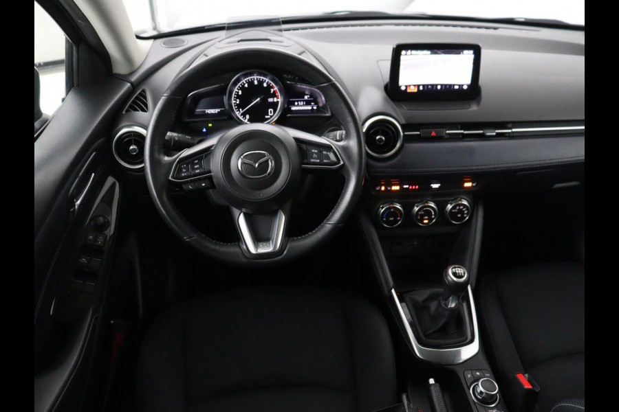 Mazda 2 1.5 Skyact-G Luxury | Stoel & stuurverwarming | Head-Up | Camera | Carplay | Keyless | Full LED | Dodehoek detectie | Climate control | Cruise control | Getint glas | Parkeerhulp