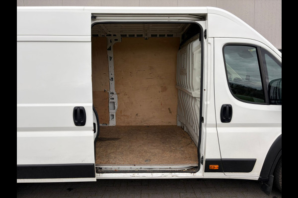 Citroën Jumper 35 2.2HDi 165PK L3H2 Euro 6 3-Persoons Trekhaak Camera Ecc Pdc Wandbetimmering Houtenvloer Achterdeuren Schuifdeur 3.000KG Trekgewicht