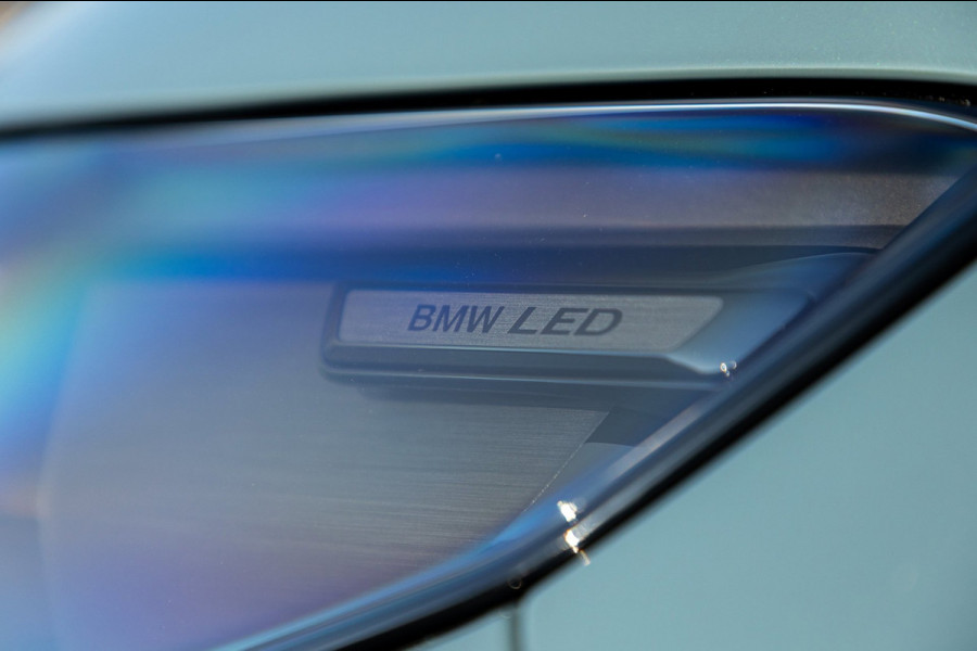 BMW iX1 XDrive30 Launch Edition 67 kWh SOH 97.5 I M-Sport - H&K I HUD I Driving assistant Pro