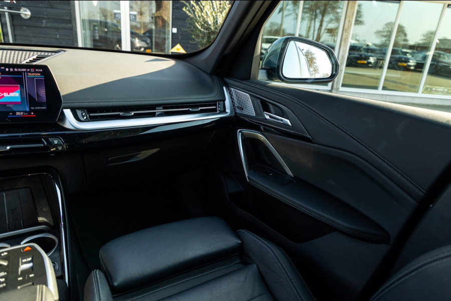 BMW iX1 XDrive30 Launch Edition 67 kWh SOH 97.5 I M-Sport - H&K I HUD I Driving assistant Pro