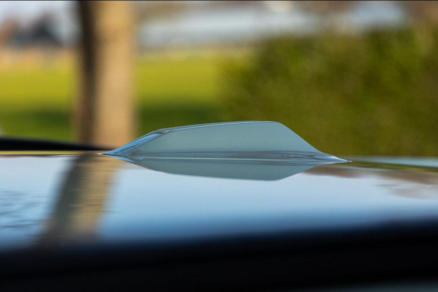 BMW iX1 XDrive30 Launch Edition 67 kWh SOH 97.5 I M-Sport - H&K I HUD I Driving assistant Pro