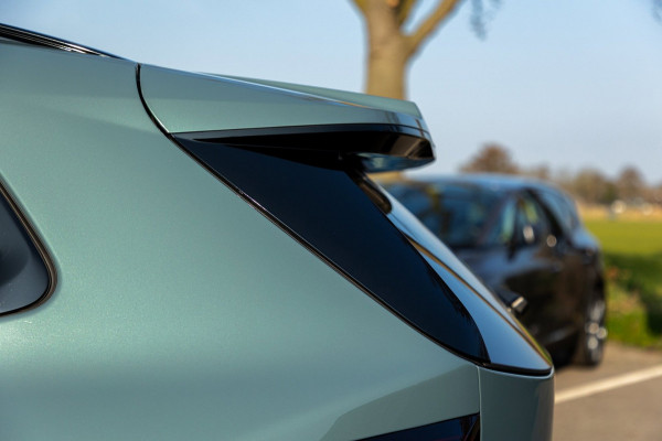 BMW iX1 XDrive30 Launch Edition 67 kWh SOH 97.5 I M-Sport - H&K I HUD I Driving assistant Pro