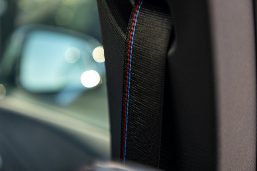 BMW iX1 XDrive30 Launch Edition 67 kWh SOH 97.5 I M-Sport - H&K I HUD I Driving assistant Pro