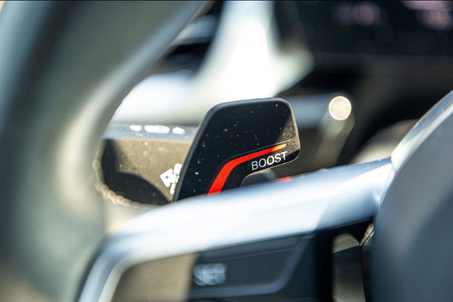 BMW iX1 XDrive30 Launch Edition 67 kWh SOH 97.5 I M-Sport - H&K I HUD I Driving assistant Pro