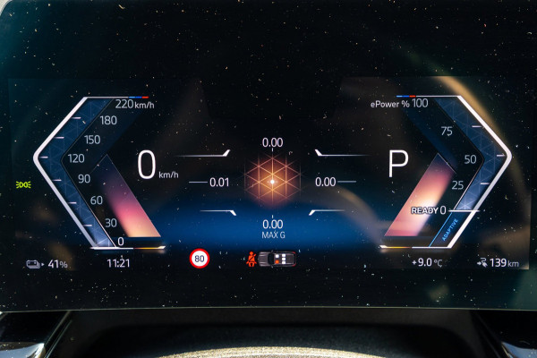 BMW iX1 XDrive30 Launch Edition 67 kWh SOH 97.5 I M-Sport - H&K I HUD I Driving assistant Pro