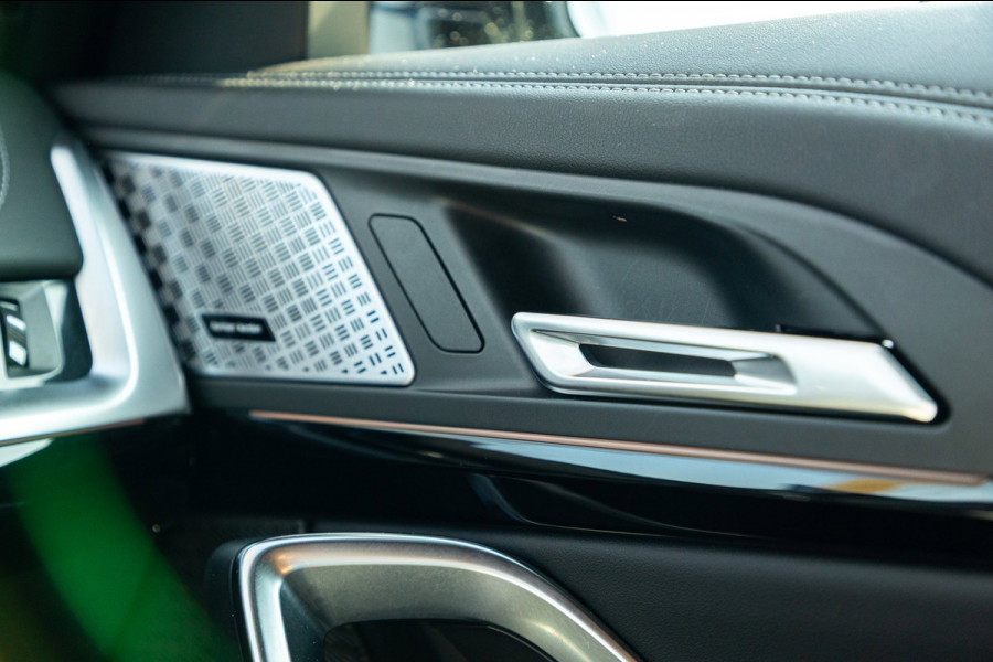 BMW iX1 XDrive30 Launch Edition 67 kWh SOH 97.5 I M-Sport - H&K I HUD I Driving assistant Pro