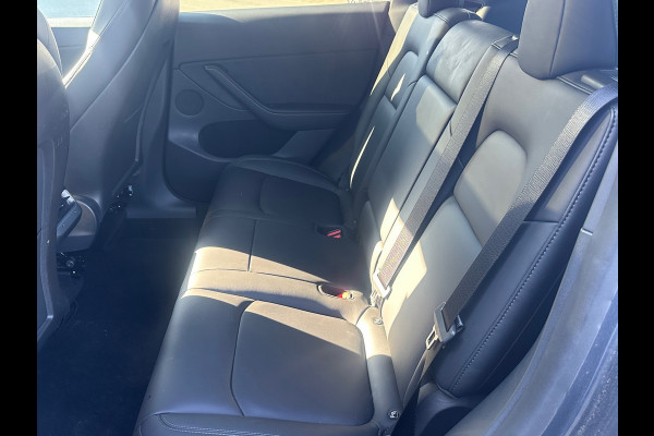 Tesla Model Y Long Range AWD 75 kWh SOH 90.4%|WARMTEPOMP