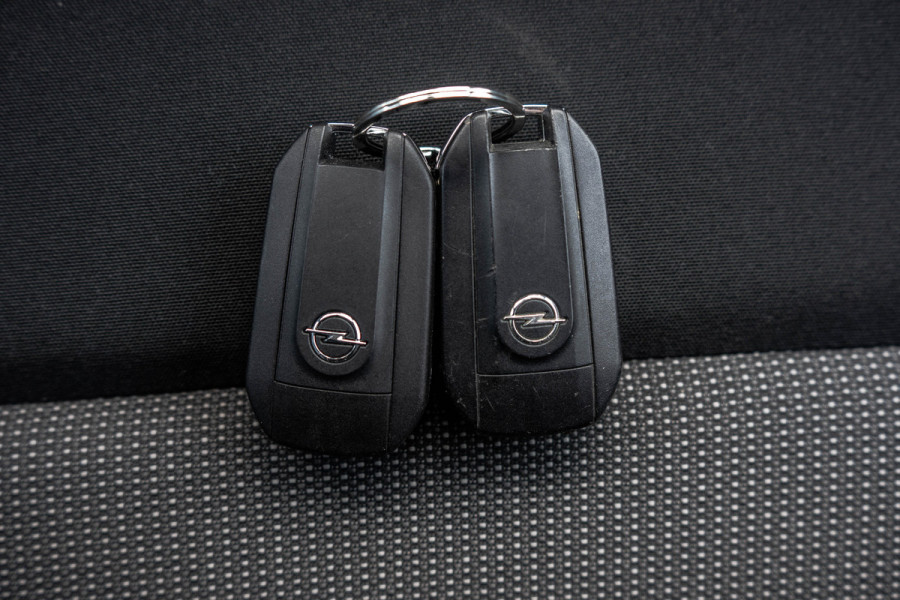 Opel Vivaro 2.0 Diesel L2H1 Automaat | NW Model | 145 PK | Carplay | Camera | Cruise | Airco