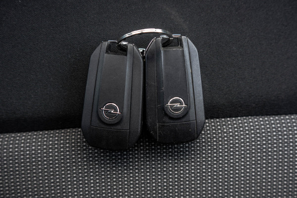 Opel Vivaro 2.0 Diesel L2H1 Automaat | NW Model | 145 PK | Carplay | Camera | Cruise | Airco