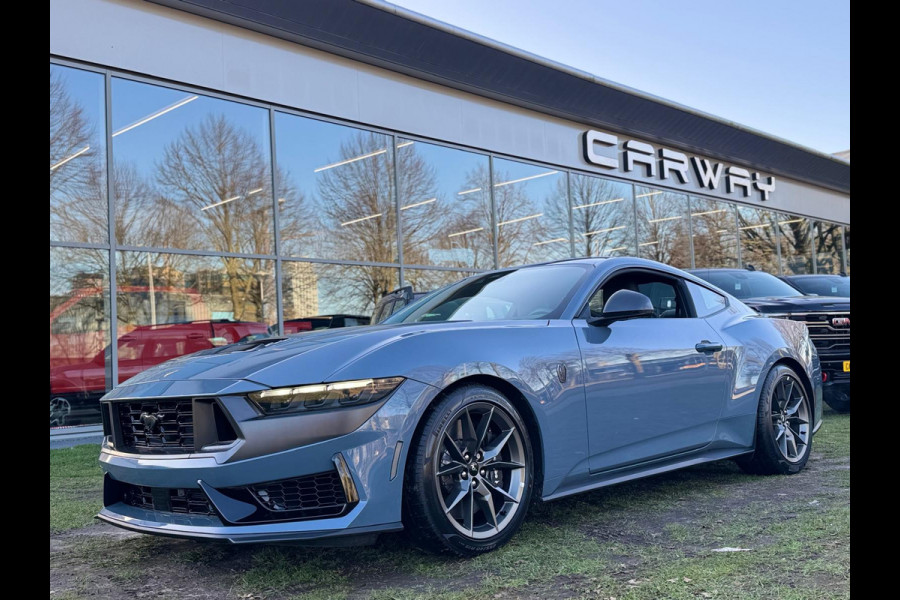 Ford Mustang Fastback 5.0 V8 Dark Horse