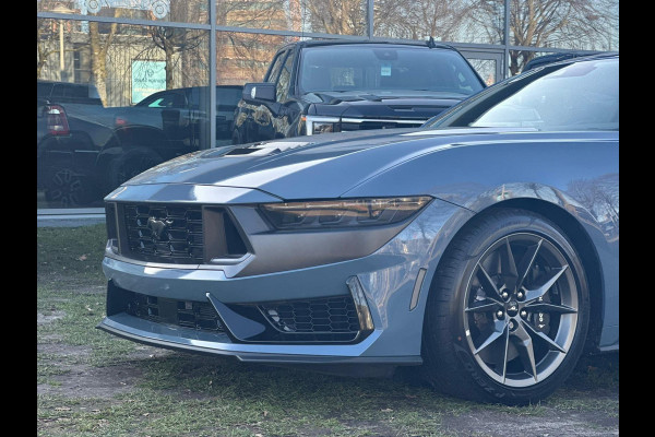 Ford Mustang Fastback 5.0 V8 Dark Horse