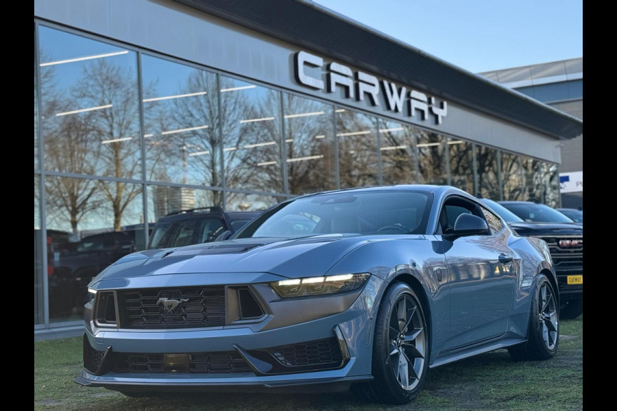 Ford Mustang Fastback 5.0 V8 Dark Horse
