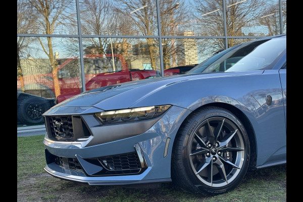 Ford Mustang Fastback 5.0 V8 Dark Horse
