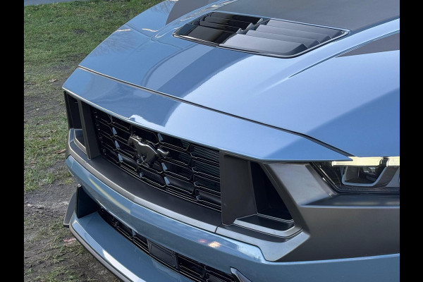 Ford Mustang Fastback 5.0 V8 Dark Horse