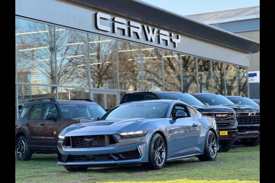 Ford Mustang Fastback 5.0 V8 Dark Horse