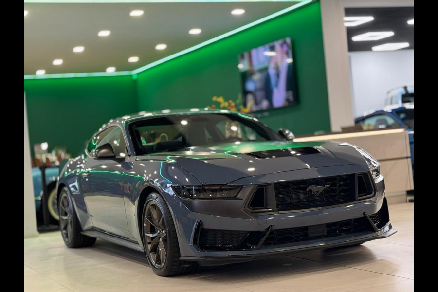Ford Mustang Fastback 5.0 V8 Dark Horse