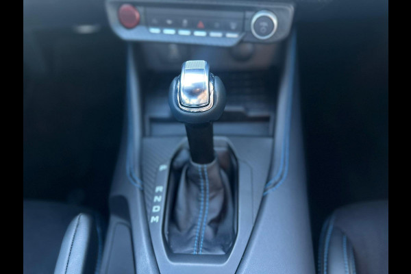 Ford Mustang Fastback 5.0 V8 Dark Horse