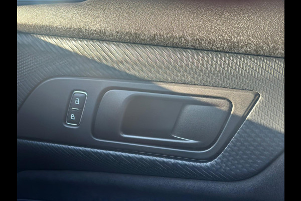 Ford Mustang Fastback 5.0 V8 Dark Horse