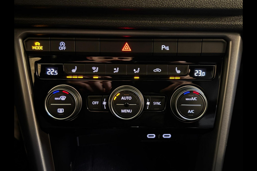 Volkswagen T-Roc Cabrio 1.5 TSI 150PK DSG R-LINE SPORT NAVI/PDC/LED/R-LINE***