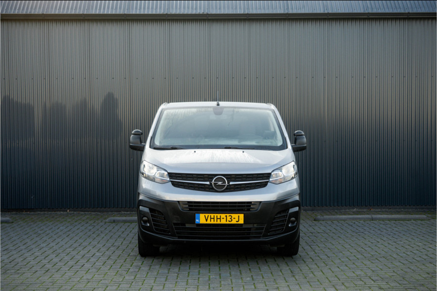 Opel Vivaro 2.0 L3H1 | 5-Zits | Camera | Cruise | Airco | Trekhaak | Stoelhoezen!